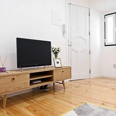 Appartement Getaway In Misericordia Lissabon
